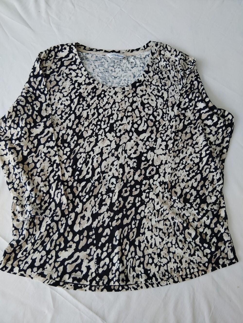 Tommy Bahama Black and Cream Leopard Print Long Sleeve Top XL